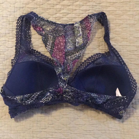 Victoria’s Secret Lace Bralette Racer Back Small - Picture 2 of 4